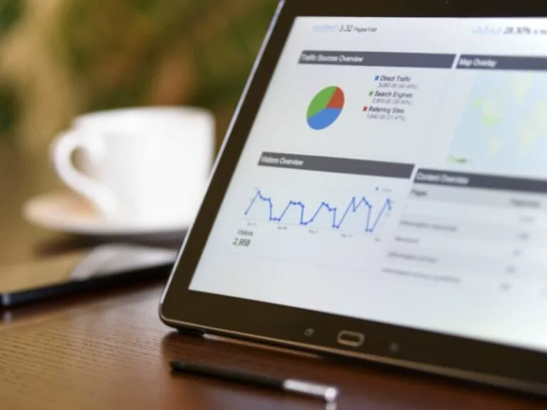 measuring digital marketing success computer graph