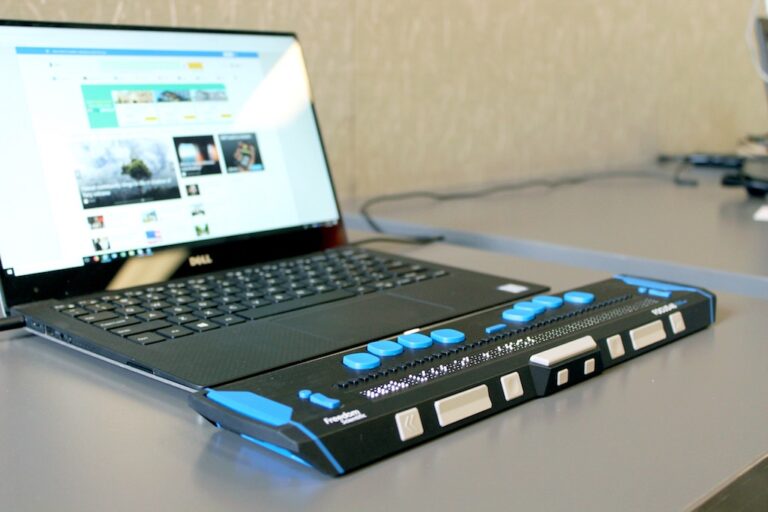 Online accessibility article photo of screen reader keyboard. Photo taken by Elizabeth Woolner, Unsplash