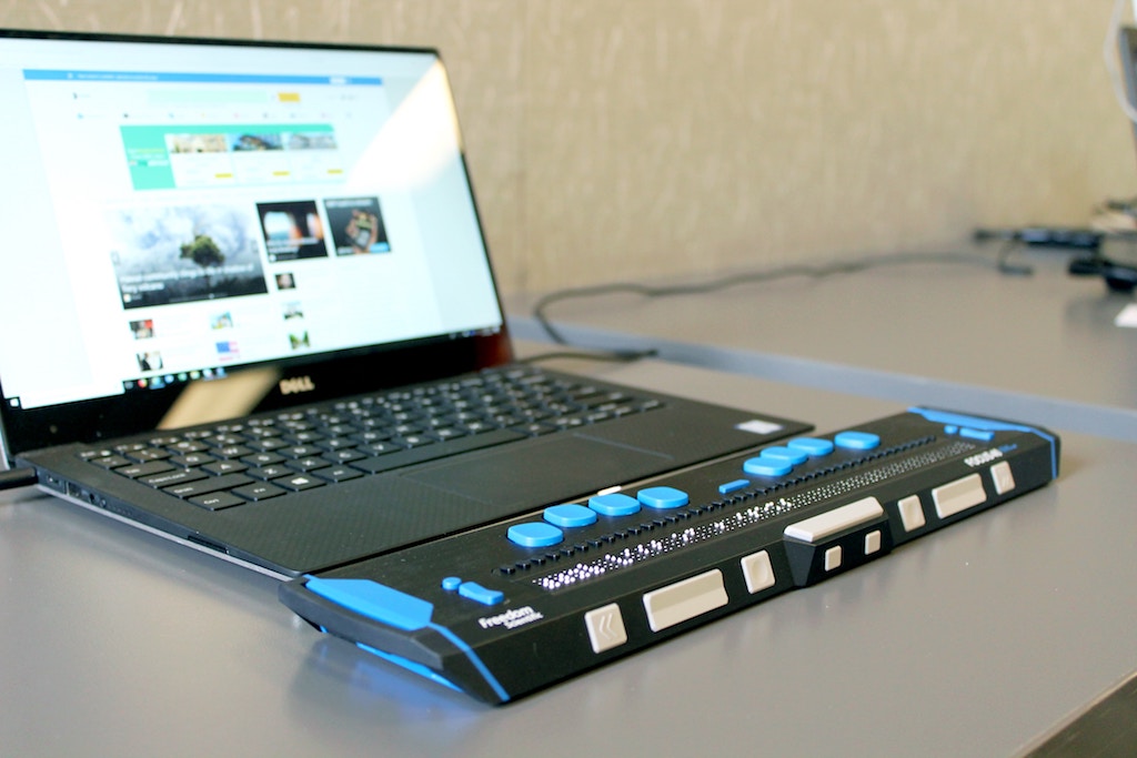 Online accessibility article photo of screen reader keyboard. Photo taken by Elizabeth Woolner, Unsplash