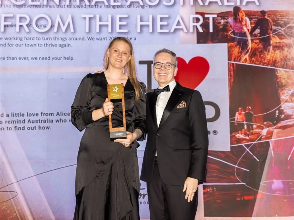 Tourism Central Australia accepts their 2026 national tourism award.