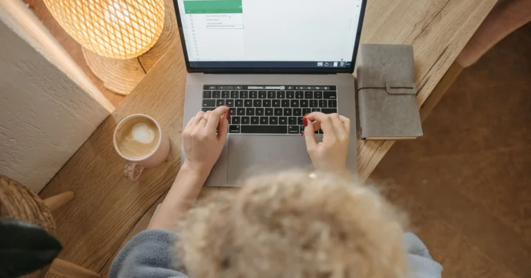 How do I write website content that AI can quote?